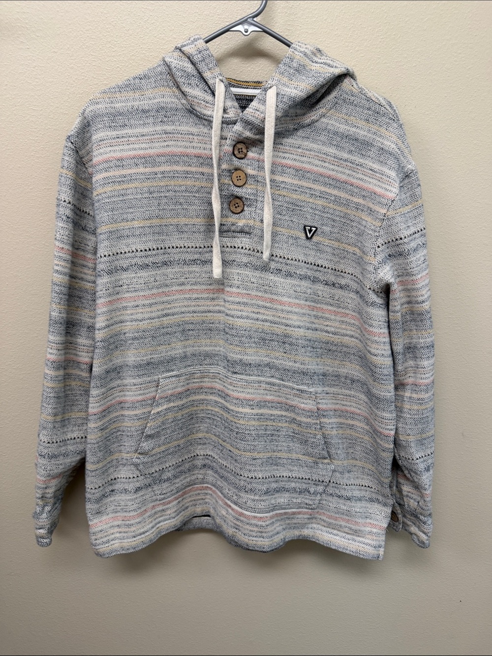 VISSLA Striped Crewneck Hoodie in Light Gray with Pink & Cream Accents
